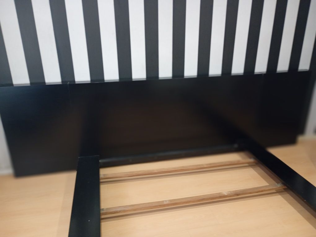 Cama de casal com estrado