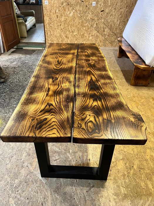 Stół dębowy do salonu