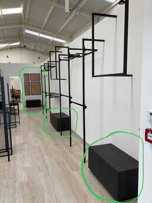 Mobiliário/decoração de loja de vestuário