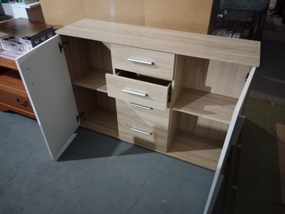 Komoda w kolorze dąb stan idealny !!!