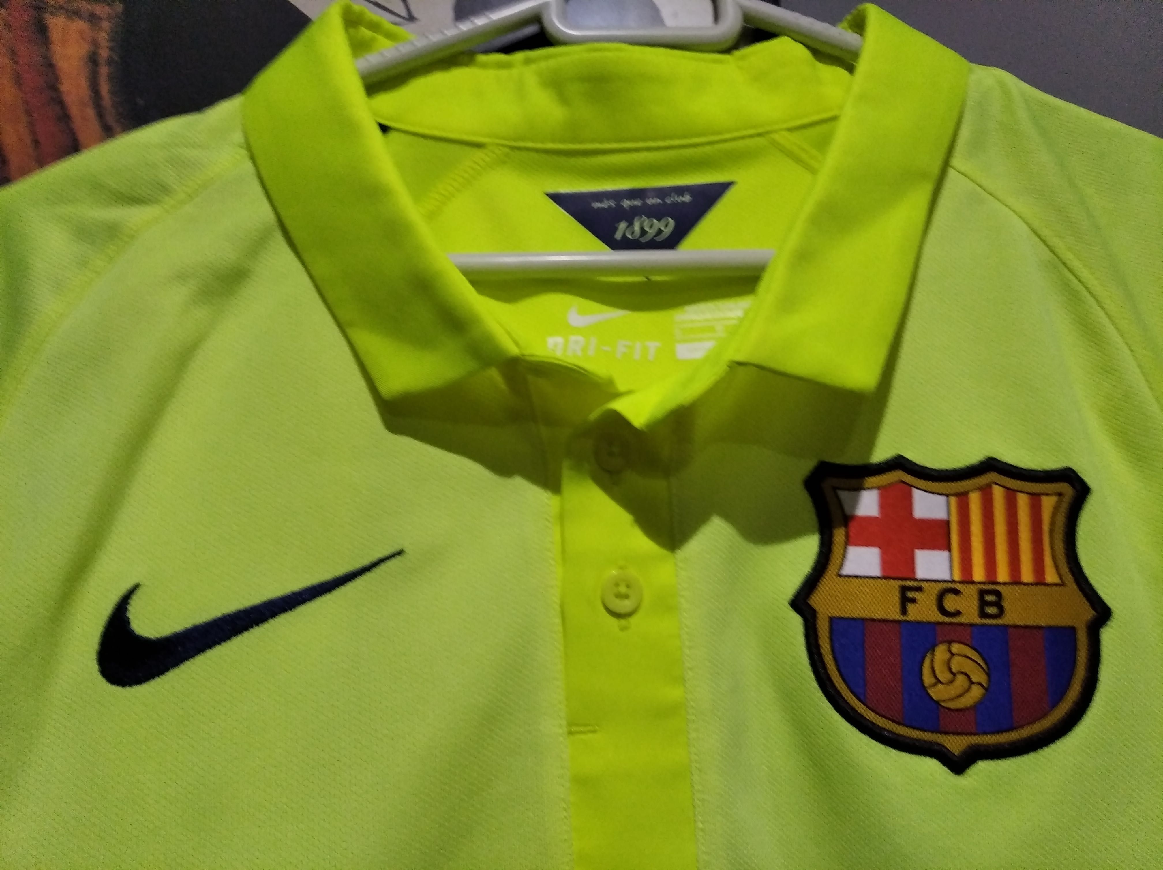trzeci komplet strojów Fc Barcelony z sezonu 2014/15, rozmiar S