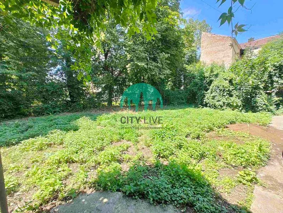 Земельна ділянка 10 сотих +250м комерції. В Центрі міста!(60)