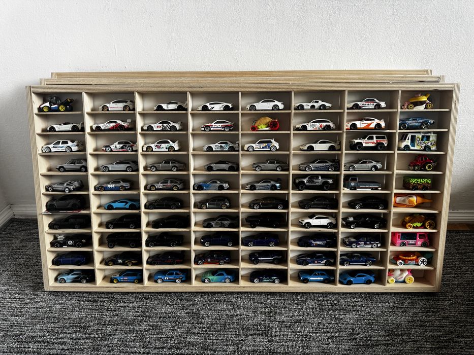 Kolekcja hot wheels prawie 320 sztuk