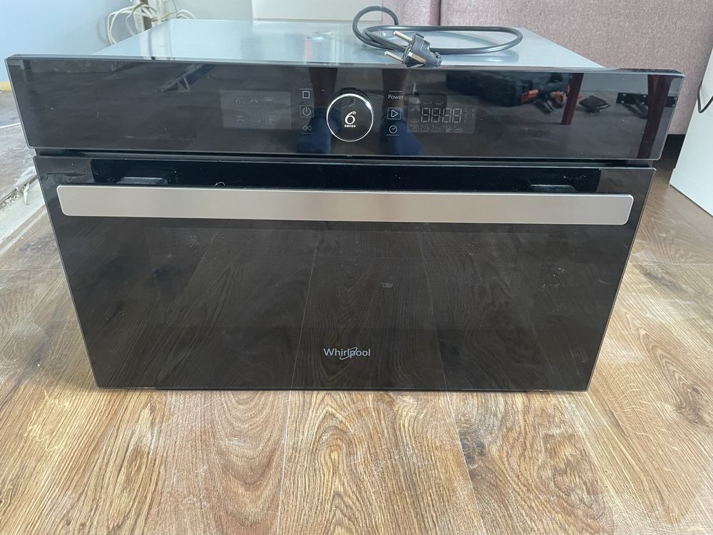 Kuchenka mikrofalowa Whirlpool AMW 730 NB