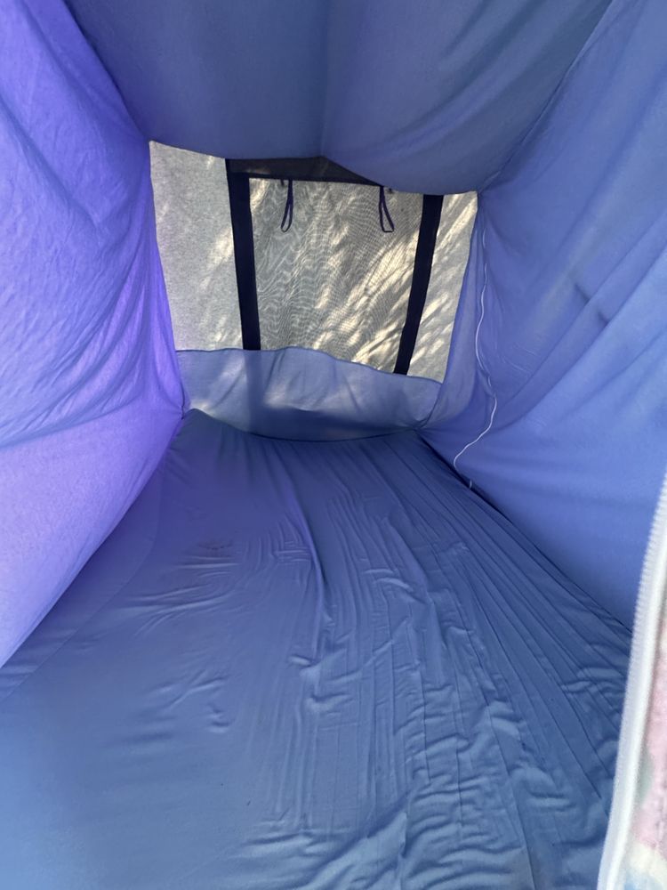 Vendo atrelado tenda com 2 quartos e avançado.