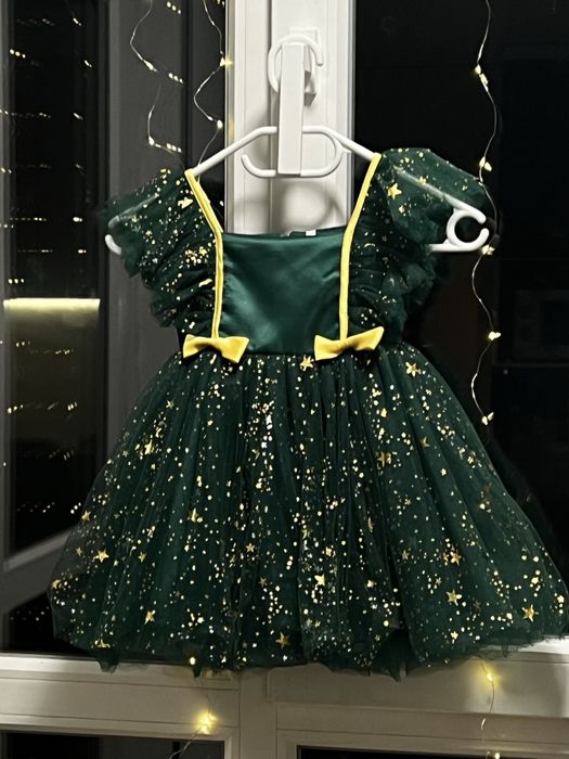 Зелена сукня. Зелене плаття. Костюм ялинки