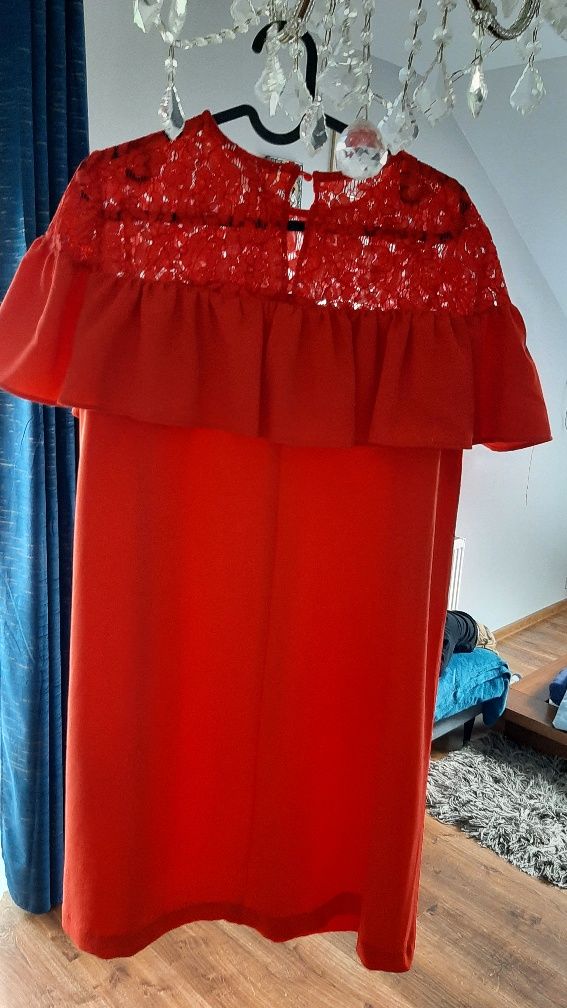 Czerwona sukienka z koronką h&m