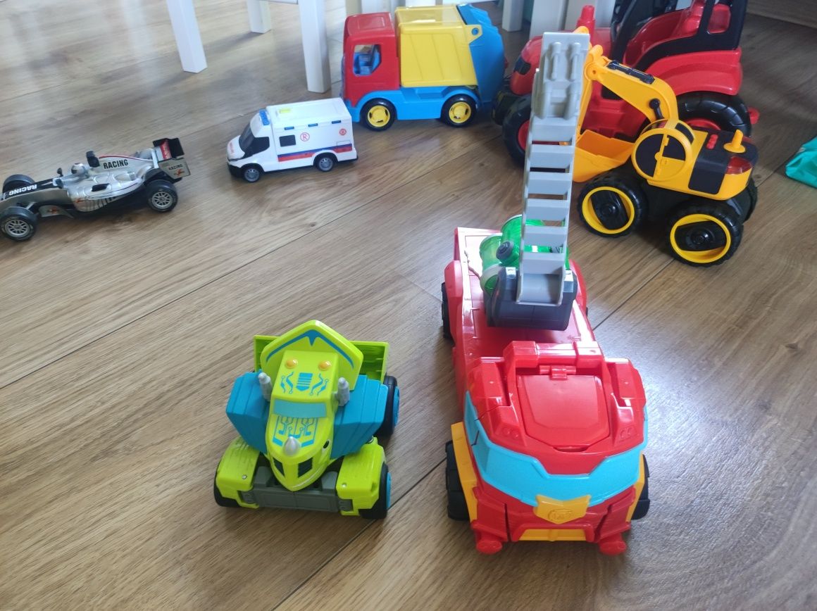 Duży zestaw zabawek samochody, roboty
