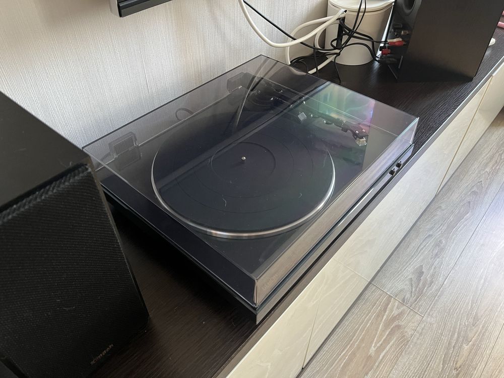 Вініловий програвач Denon DP-300F, повна автоматика