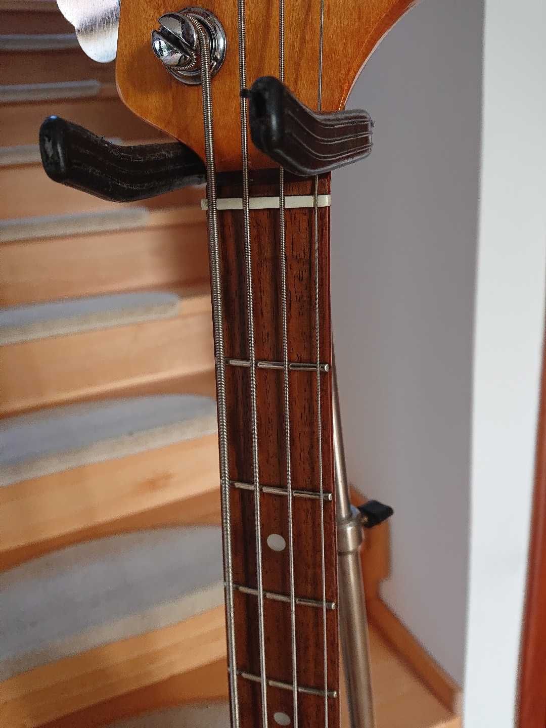 Gitara basowa Vester 1991rok z przystawkami Fender MiJ