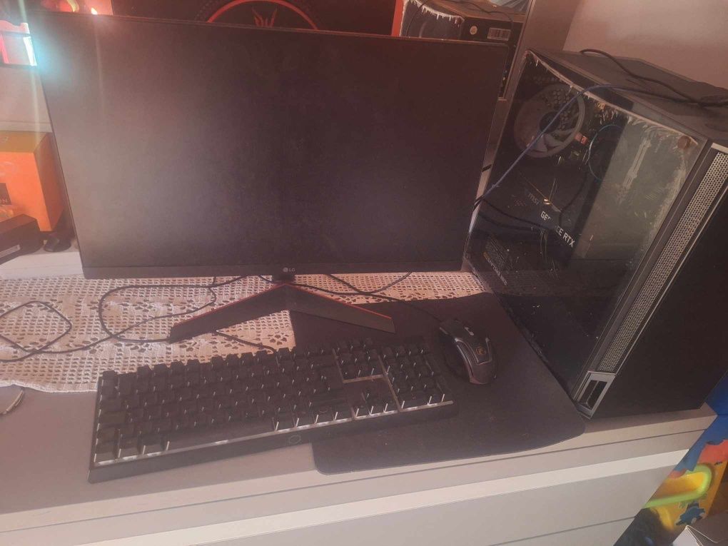 Vendo computador com torre