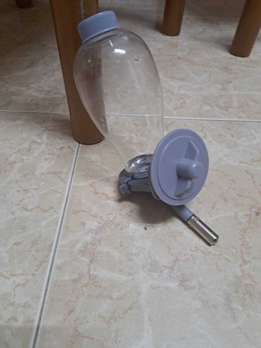 BEBEDOURO PARA COELHOS/ROEDORES como NOVO