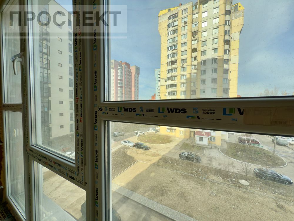 Продам 1 кімн.квартиру 35м2 вул. ЗСУ ( Айсберг 2).