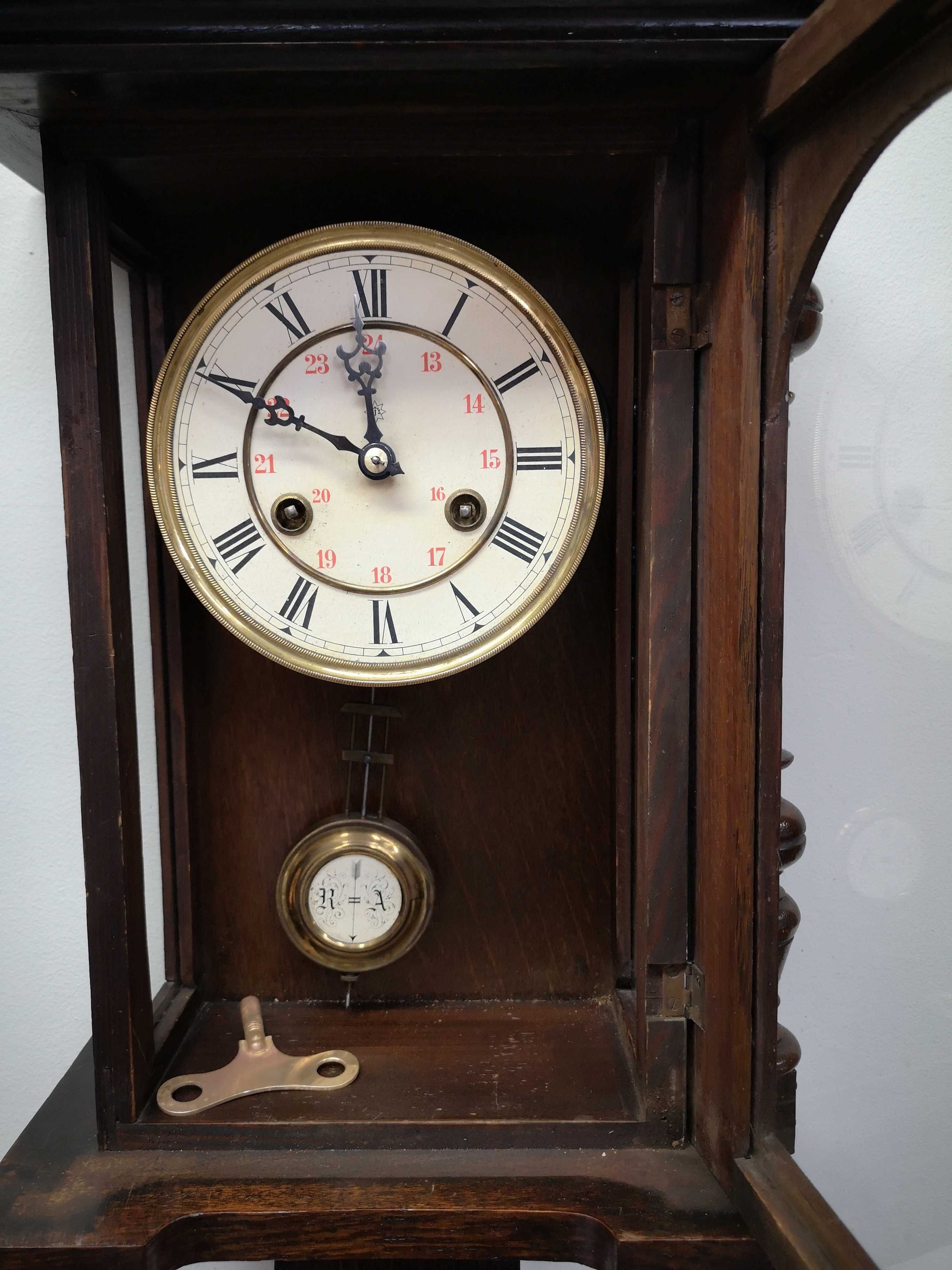 Zegar eklektyk Junghans miniatura około 1895 roku