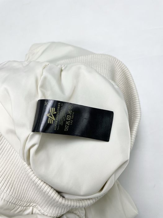 Alpha Industries розмір S ОРИГІНАЛЬНИЙ білий бомбер