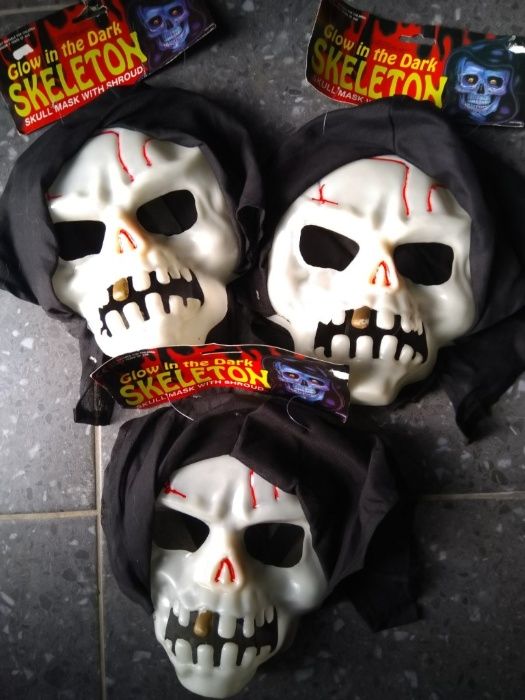 Máscara Caveira – Brilha no Escuro – Halloween e Carnaval