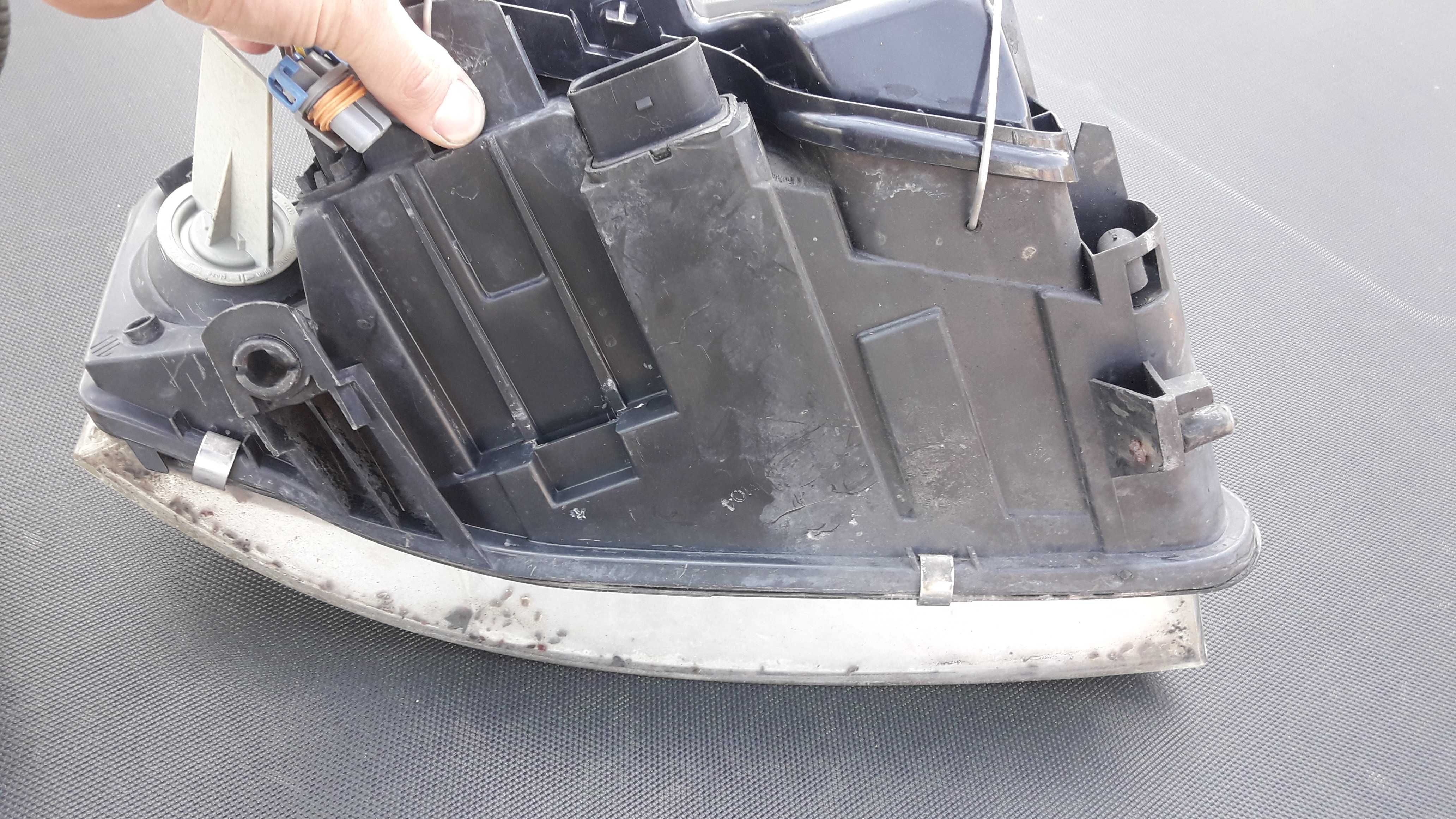 lapmy reflektory przód audi a6 c5 lift wersji USA ori hella