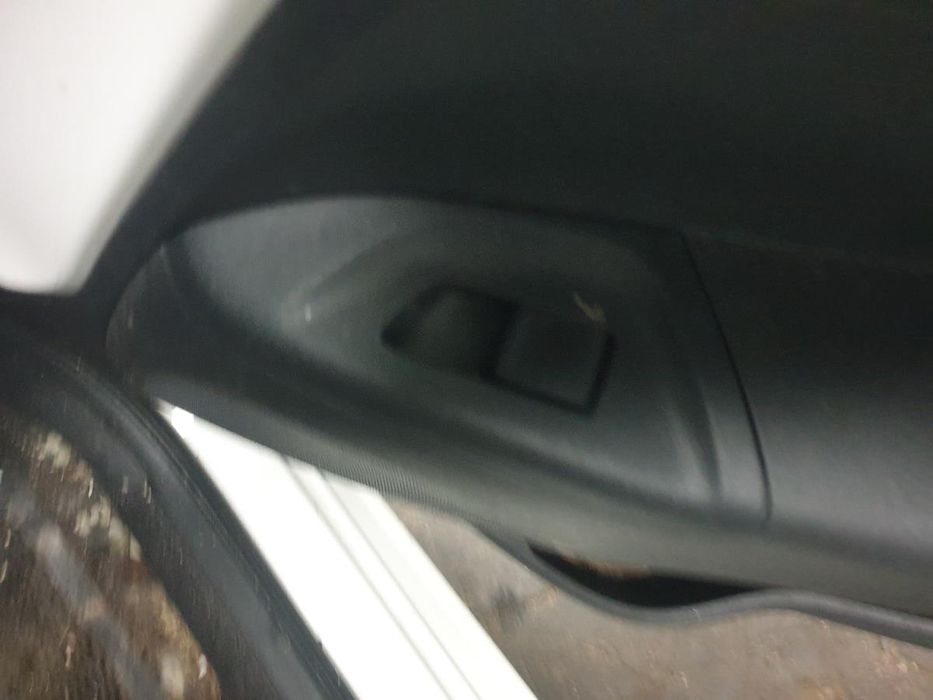 Comando / botão / interruptor vidros frente direito TOYOTA Aygo (_B4_)