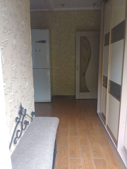 Отдельный дом в центре с отдельным двором, автономное отопление..