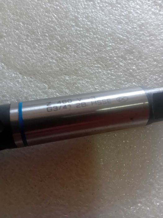 Macho HSS-E Revestido G3/4 28. 150mm de comprimento .