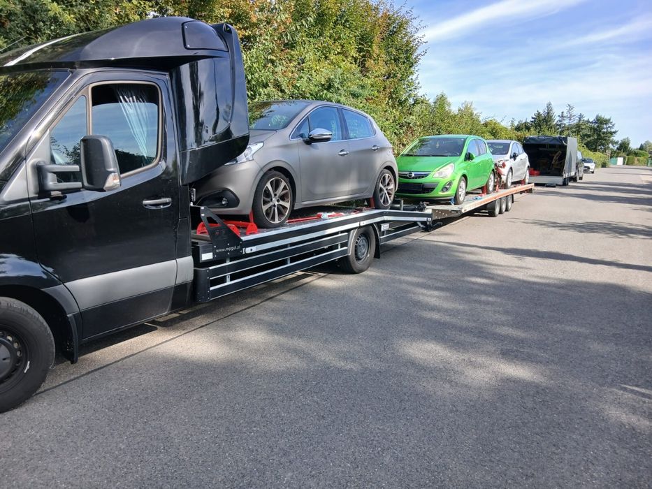 Transport , przewóz towarów , autolaweta , laweta , pomoc drogowa