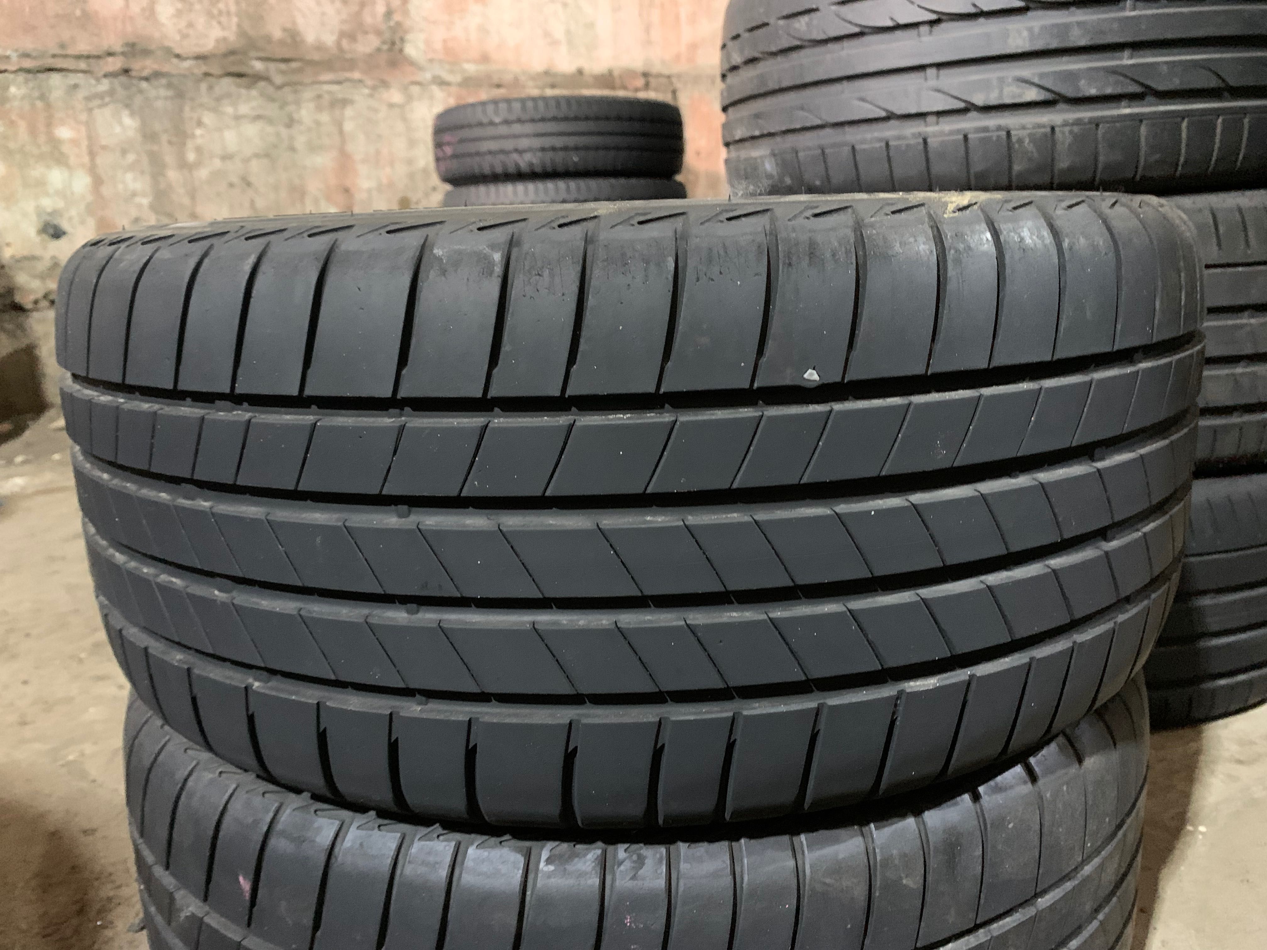 Склад шин б/в. 255/45 R18 Bridgestone Turanza T005