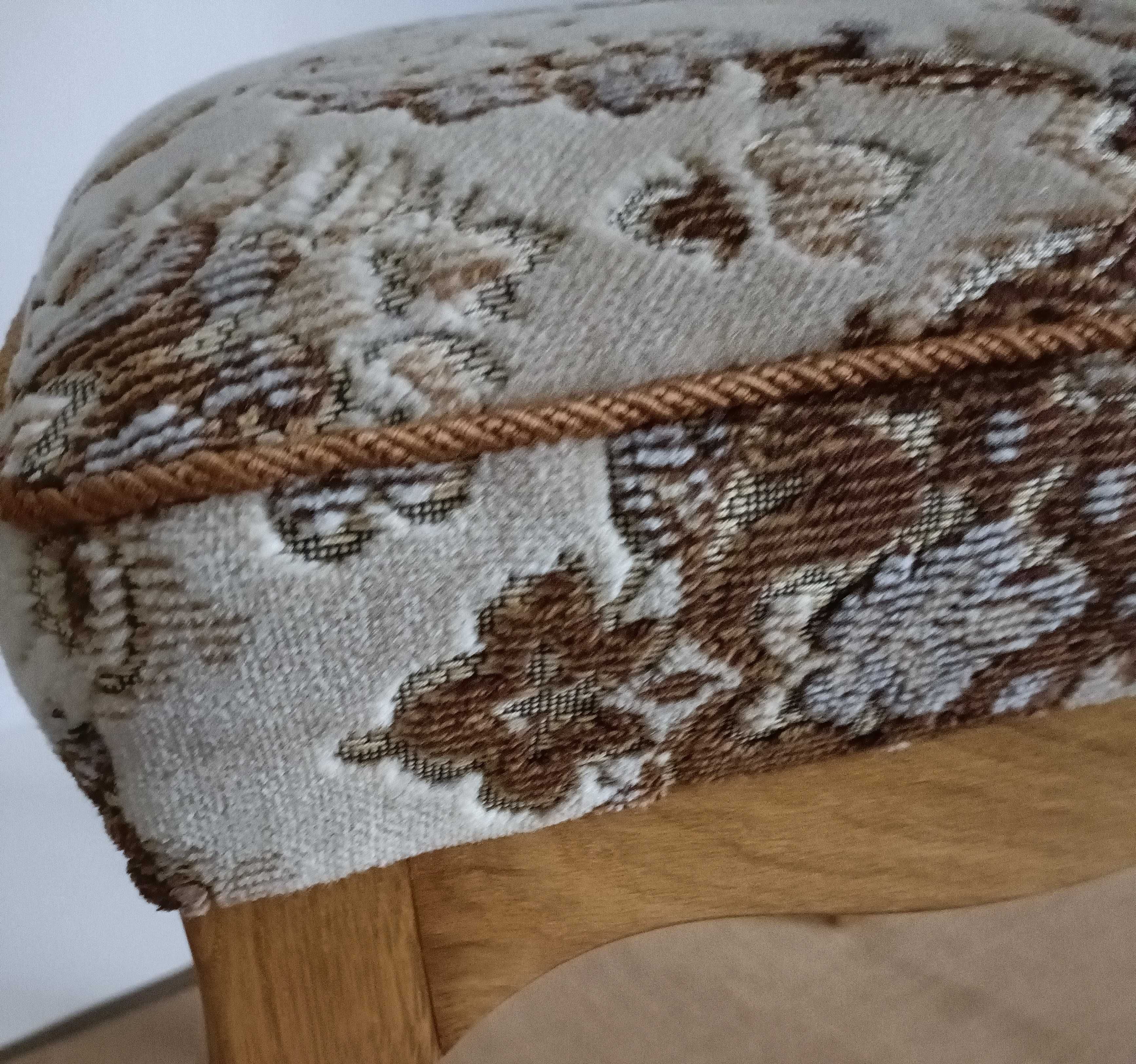 Taboret, pufa Ludwikowska