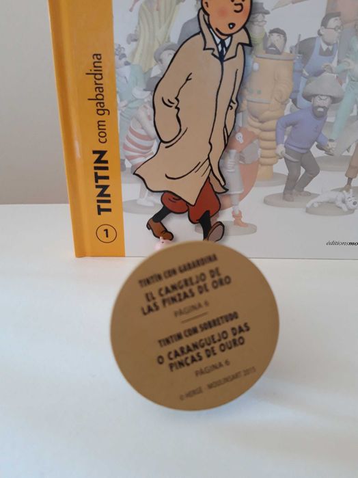 Livro com figurinha TINTIN - edição Moulinsart (NOVO)