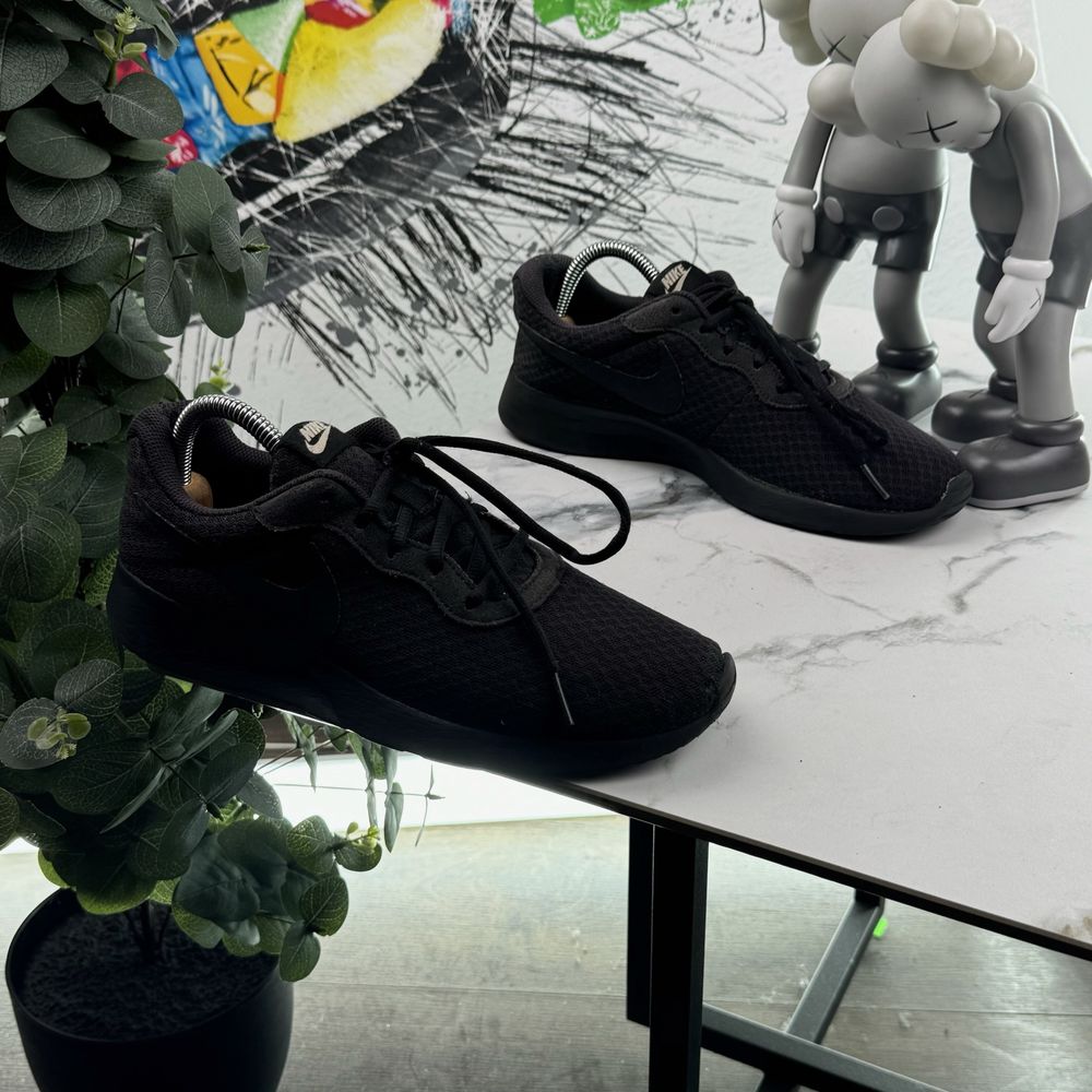 Кросівки Nike Tanjun 40.5 розмір 1246