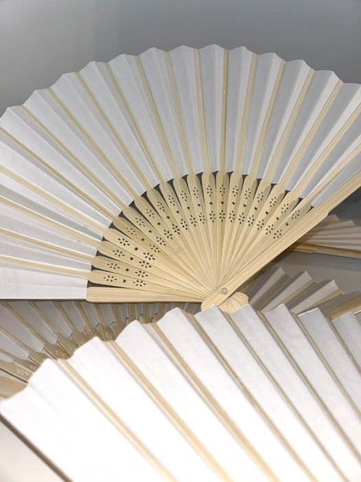 Wachlarze białe ślubne