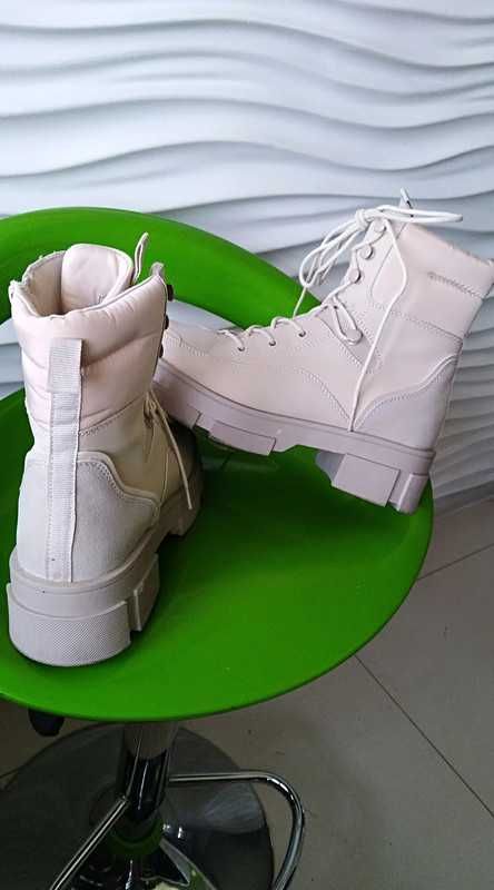 Botki Workery beżowe nowe roz.39