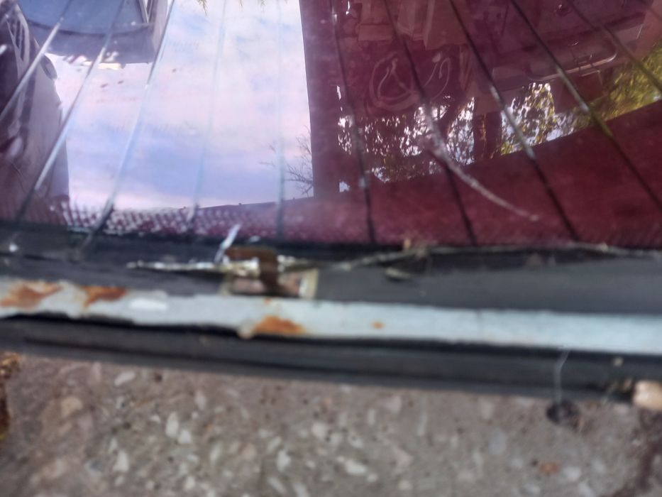 Vw t4 szyba tylnia podgrzewana z tylnej klapy