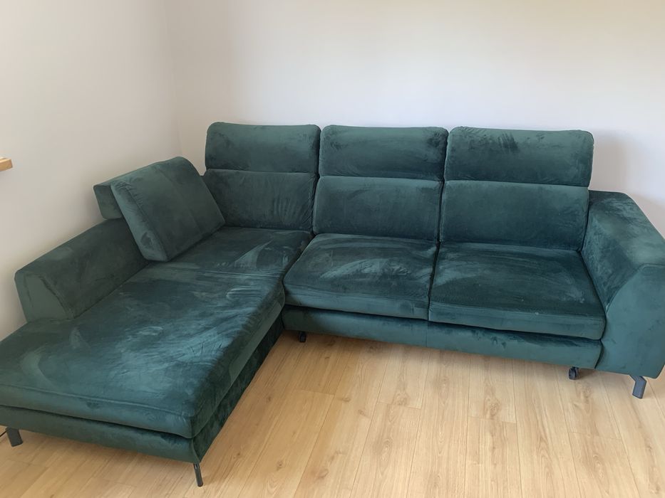 Zestaw mebli salonowych z narożnikiem z funkcją spania