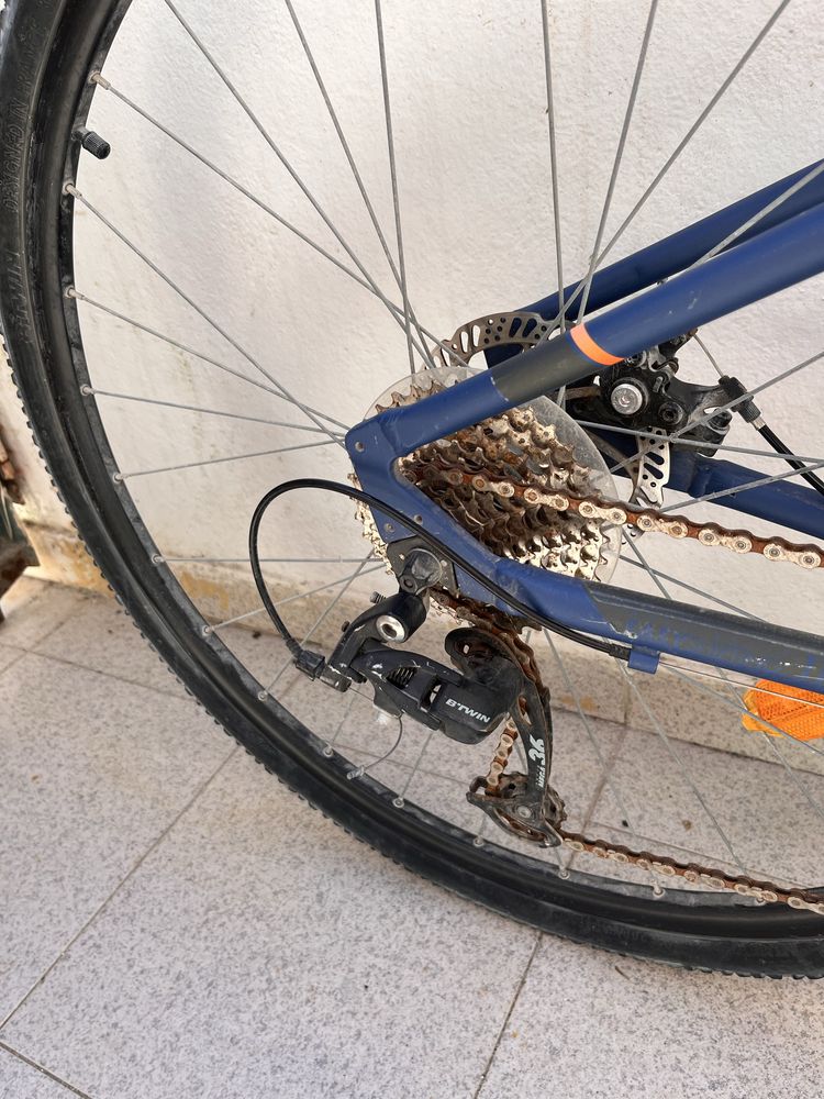 Vendo bicicleta de trekking riverside 500