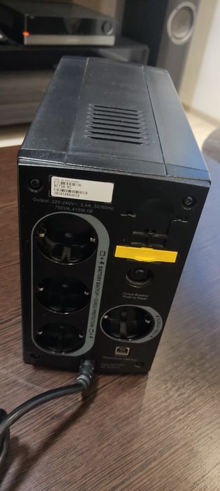 ИБП  APC Back-UPS 750 (BC750-RS)