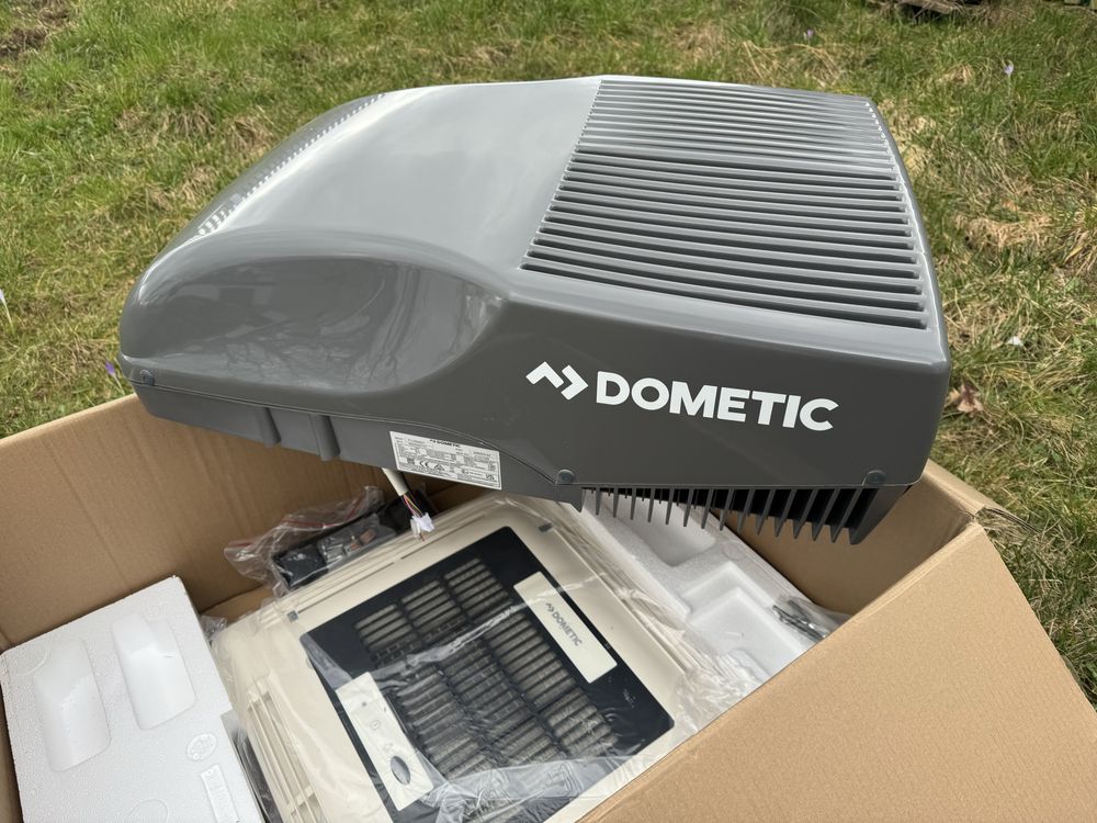 Klimatyzacja Dometic FreshJet 2000 szary z dyfuzorem