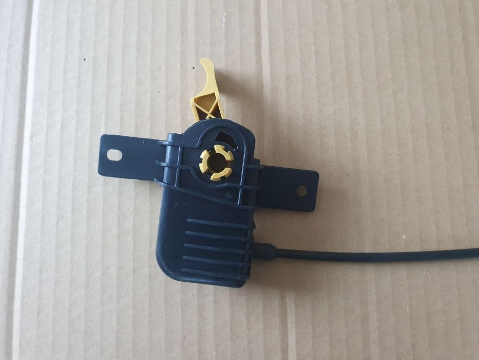 Ручка відкриття капота трос открытия замка Ford escape