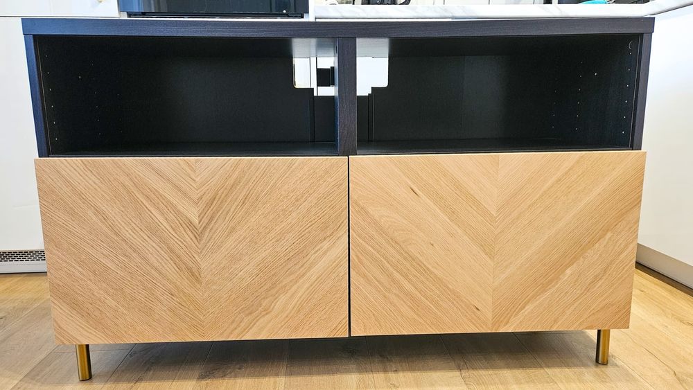 Szafka RTV Ikea Besta czarna okl dębowa HEDEVIKEN 120x42x74