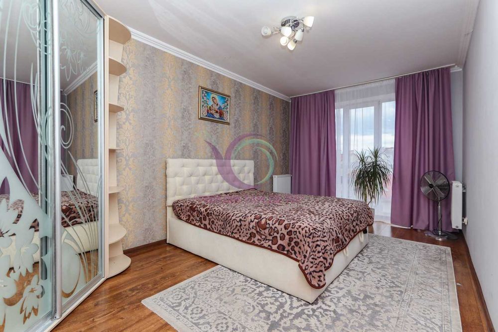 2-к. квартира з і/о, ремонтом та меблями за вул. Миколайчука