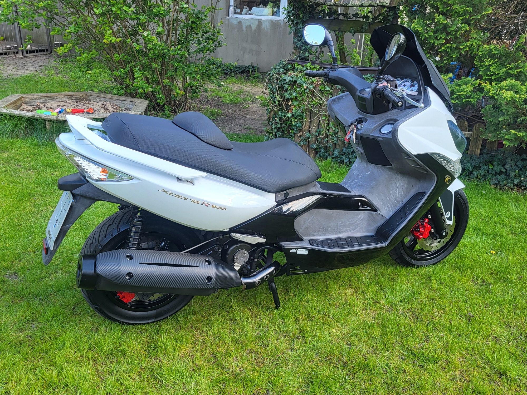 Kymco Xciting 300 R ( downtown )