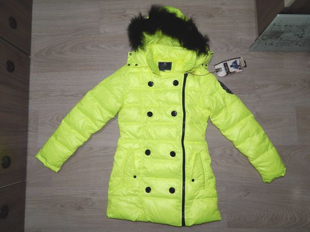 Новая! Зимняя куртка на девочку 14-15 лет (164-170 см).