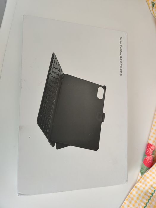Capa com teclado Red mi pad pro nova