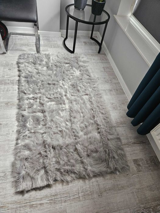 Dywan z włosiem puchaty shaggy 80 x 150 cm narzuta mata