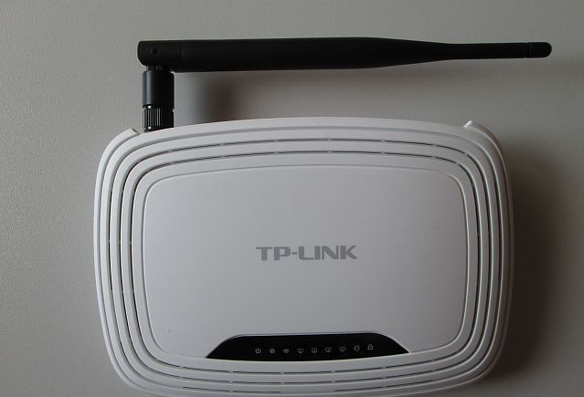 Wi-Fi роутер TP-LINK TL-WR740N  150мБит/с.(рабочий,проверенный)
