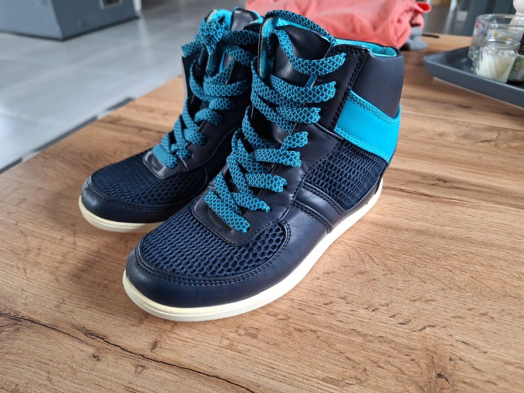 Buty botki na koturnie 4f Nowe z metką 36
