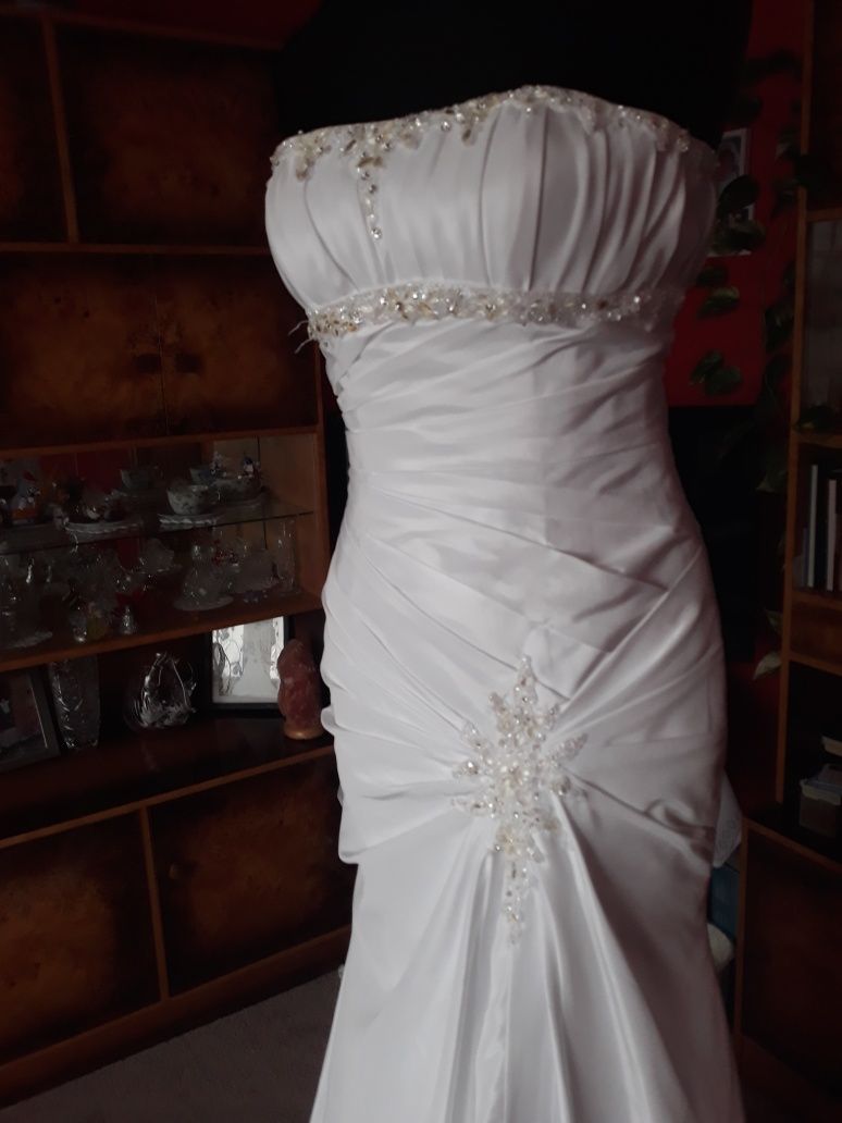 Biała suknia ślubna, syrenka