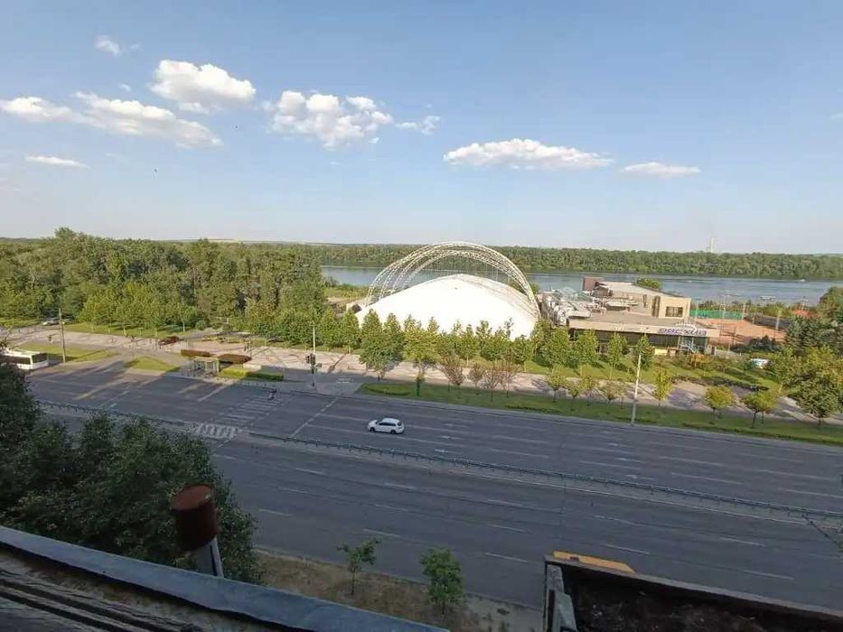 Сдам 2 комнатную квартиру