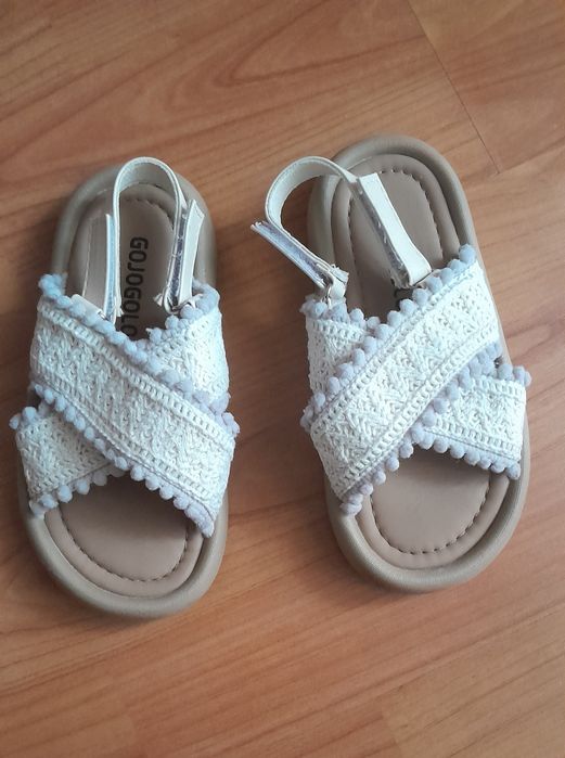 Босоніжки для дівчинки