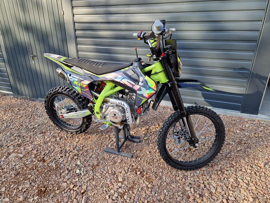 cross asix xb 67 140 cc  nie 125 cc 19/16 oraz inne