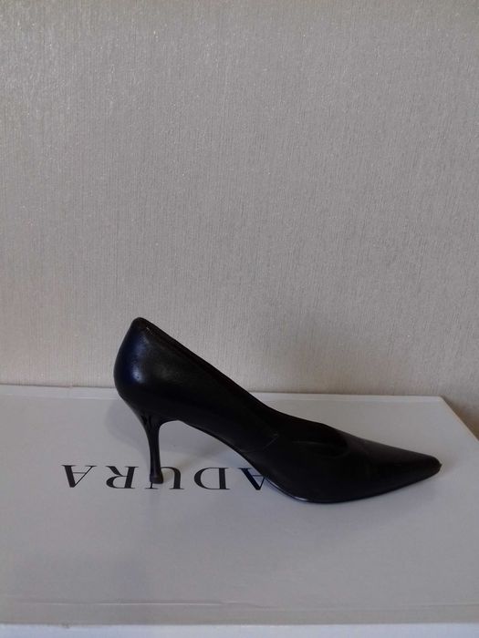 Жіночі шкіряні туфлі